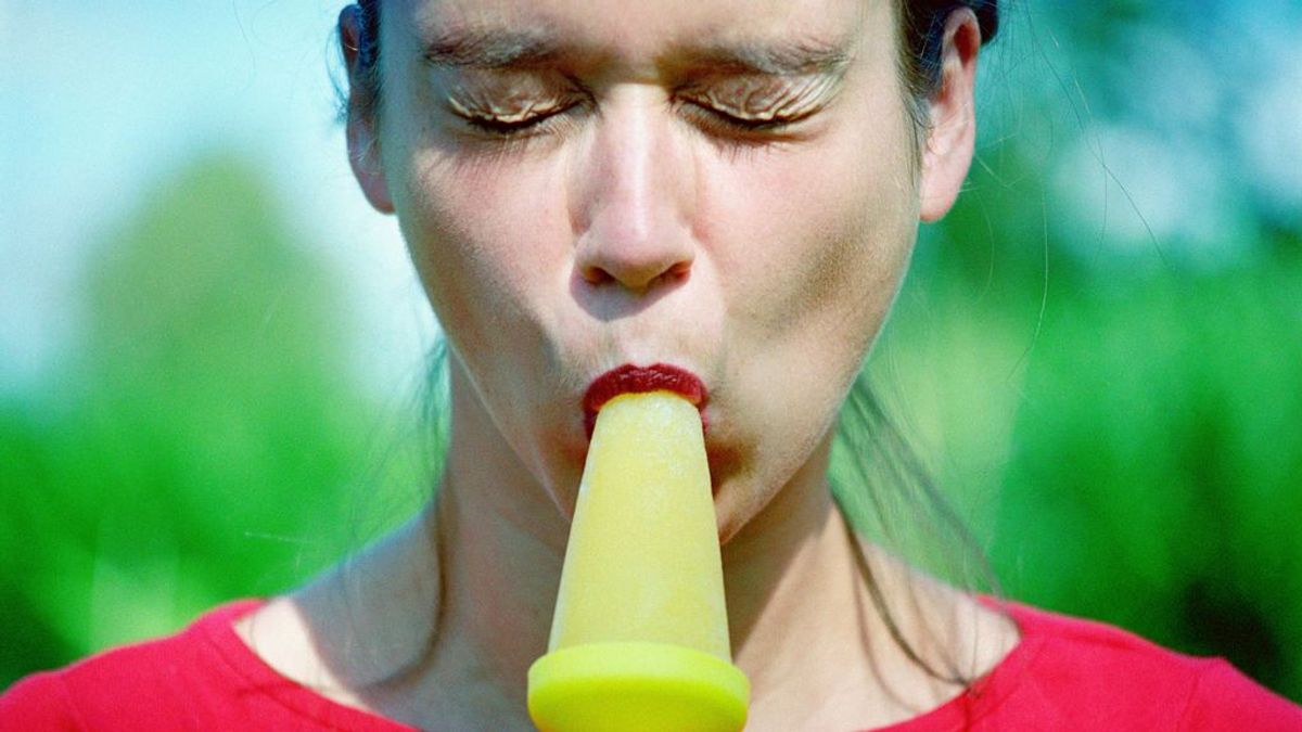 Polos de hielo por la vagina para refrescarte: una práctica peligrosa y nada recomendable