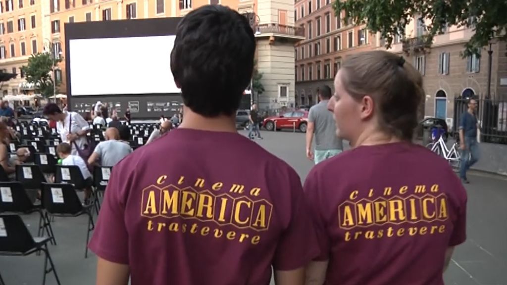 Revitalizan la cultura del cine en Roma: evitan el derrumbe de una sala que iba a ser un centro comercial