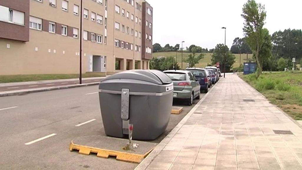 La autopsia revela que el bebé encontrado muerto en un contenedor de Gijón nació vivo