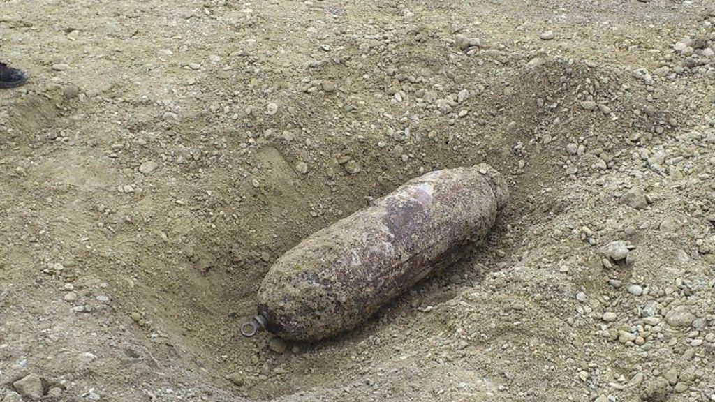 Mueren dos personas al estallar una bomba de la Segunda Guerra Mundial en Polonia Mueren dos personas al estallar una bomba de la Segunda Guerra Mundial en Polonia