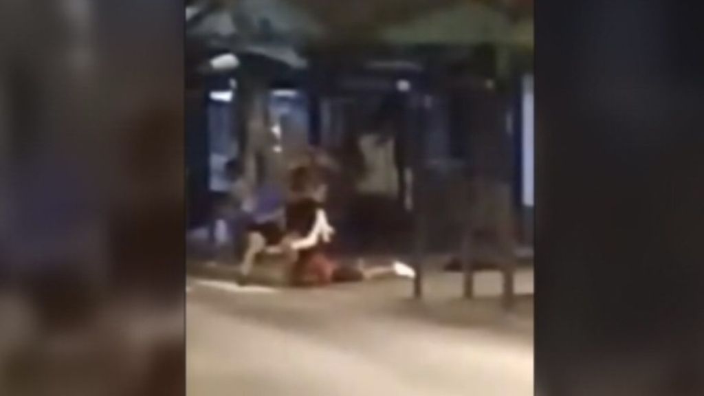 Agreden a un hombre con un patinete eléctrico para robarle el teléfono móvil en Hospitalet de Llobregat