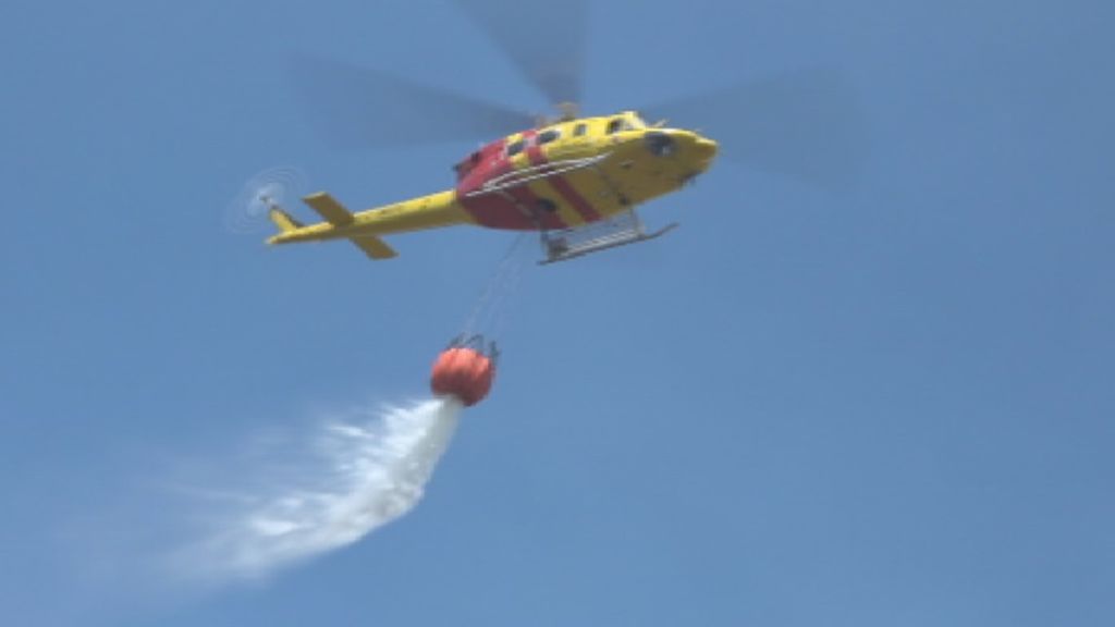 Perimetrado pero no controlado el incendio de La Granja que afecta al Parque Natural de Guadarrama