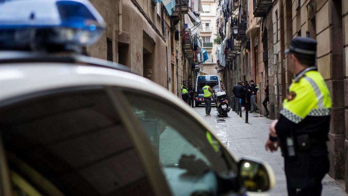 Se entrega el presunto autor de un homicidio en el Raval de Barcelona el 25 de julio