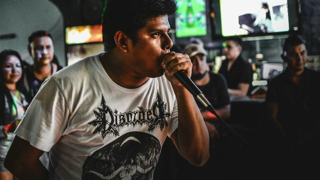 Asesinan a tiros a un cantante de metal en medio de un concierto Asesinan a tiros a un cantante de metal en medio de un concierto