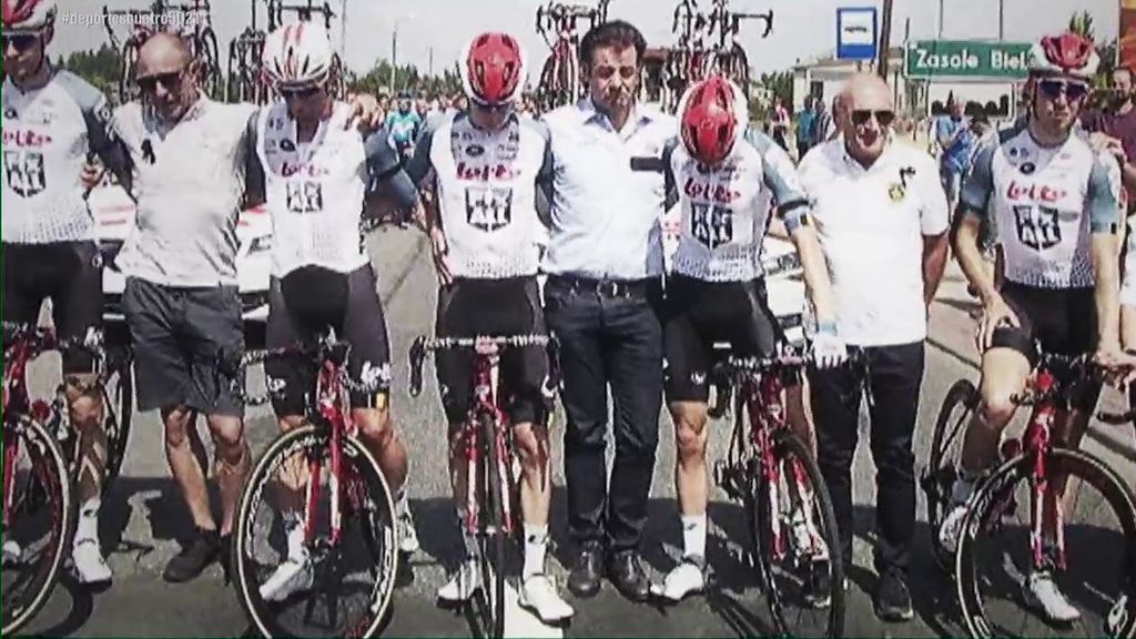 El homenaje al ciclista recién fallecido Bjorg Lambrecht en el Tour de Polonia: Sus compañeros rompen a llorar