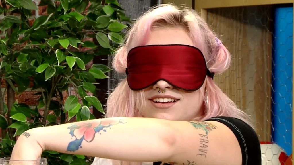 ‘Adivina de qué es el helado’ y ‘qué hay en la caja’ con Angie Corine y Twinsoul