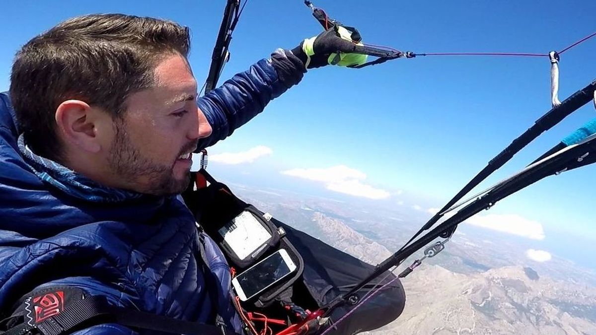 Fallece un youtuber en un accidente de paracaidismo en Alicante: No se abrió su paracaídas