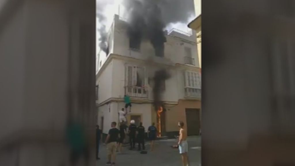 Detenido el presunto autor del incendio en un edificio de Cádiz capital