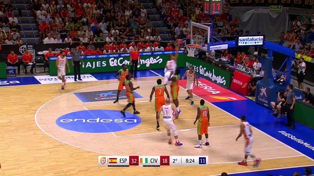 España se gusta: pick and roll de manual, pase de Quino sin mirar y mate de Willy Hernángomez