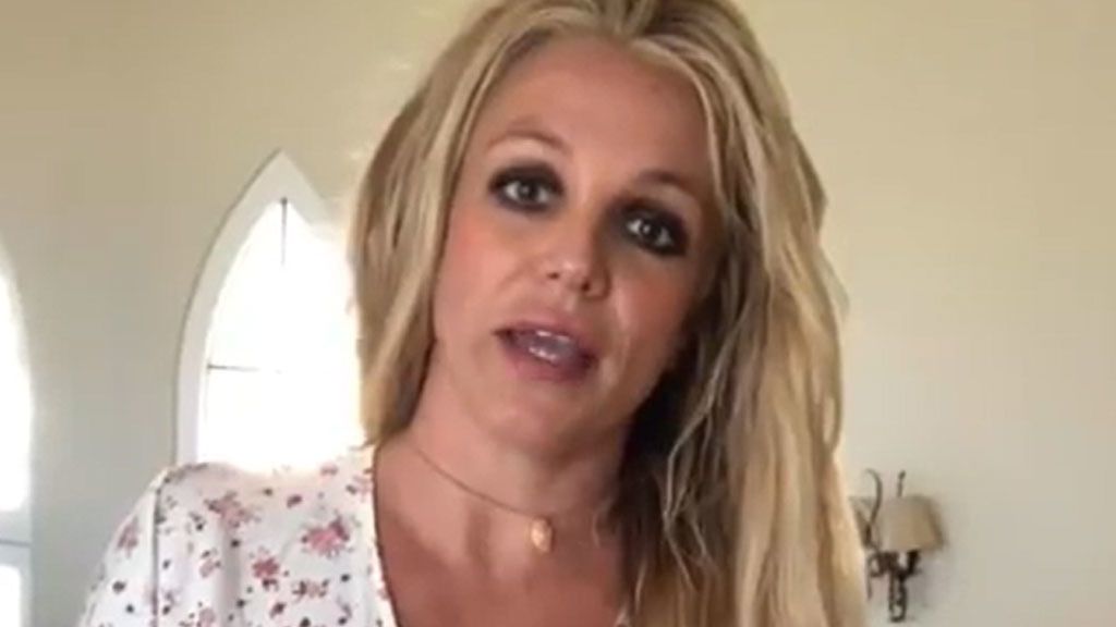 Britney Spears, prisionera de su padre tras su ingreso según sus fans -  Cazamariposas