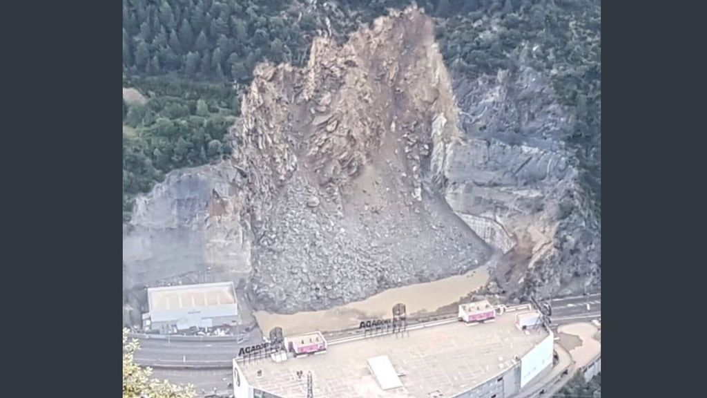 Desprendimiento de tierra en la carretera de acceso a Andorra desde Cataluña: se habilita un acceso temporal