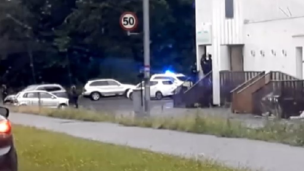 Arrestan a un ciudadano noruego tras iniciar un tiroteo sin víctimas en una mezquita