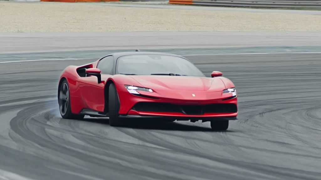 El primer híbrido enchufable de Ferrari: Conoce al Ferrari SF90 Stradale