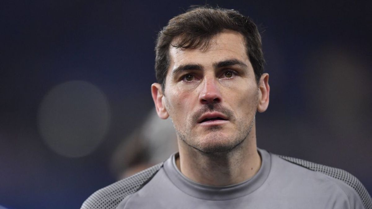 Iker Casillas, muy preocupado con el incendio en Navalacruz: "Algo malo está pasando cerca" Iker Casillas, muy preocupado con el incendio en Navalacruz: "Algo malo está pasando cerca"