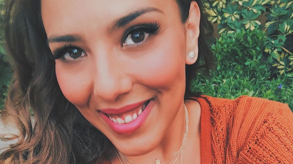 Lore Edo 'GH' sorprende a sus seguidores tonteando con un conocido actor: "Me hace sonreír"