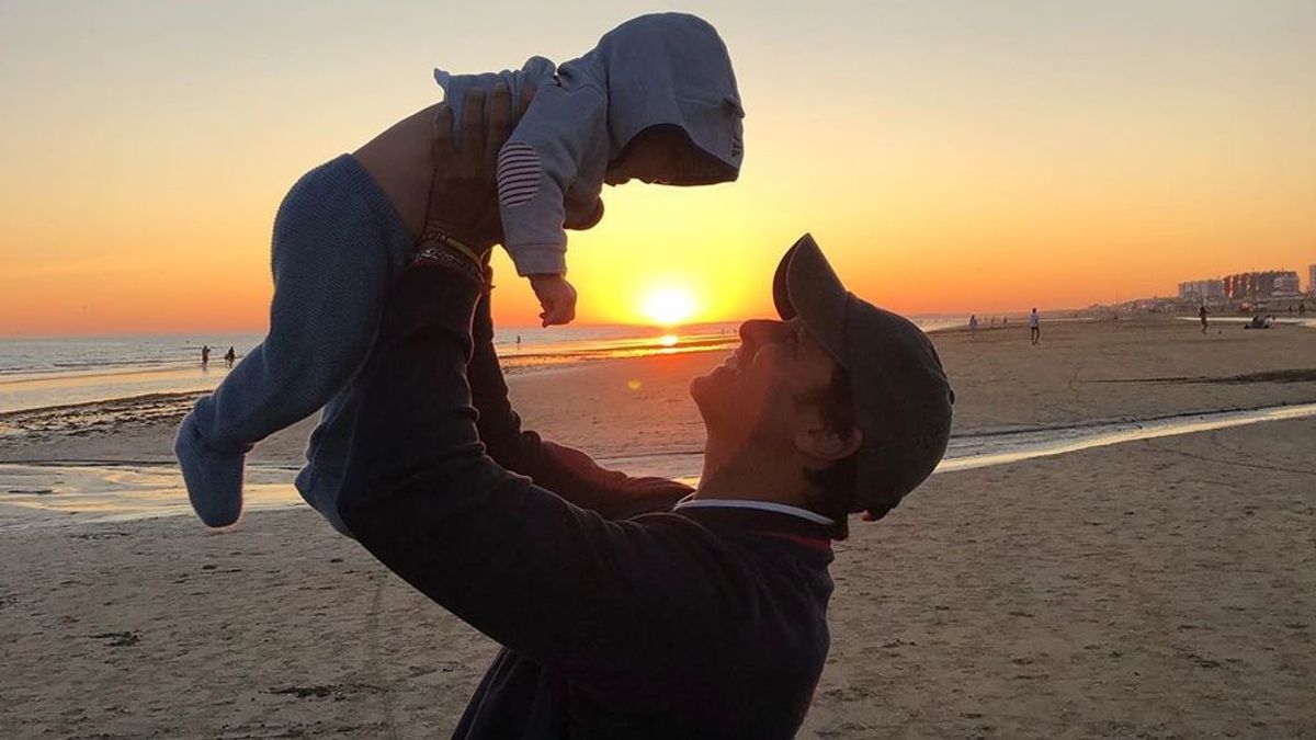 En la playa y frente al atardecer: Fran Rivera le hace una bonita promesa a su hijo Curro