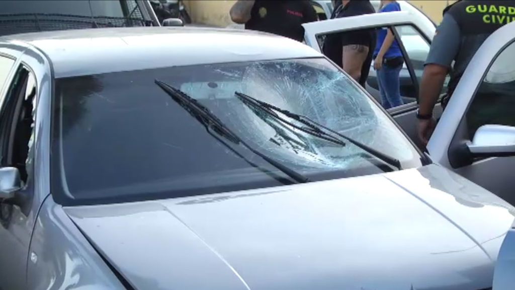 Un coche se salta a la fuerza los controles fronterizos de Ceuta