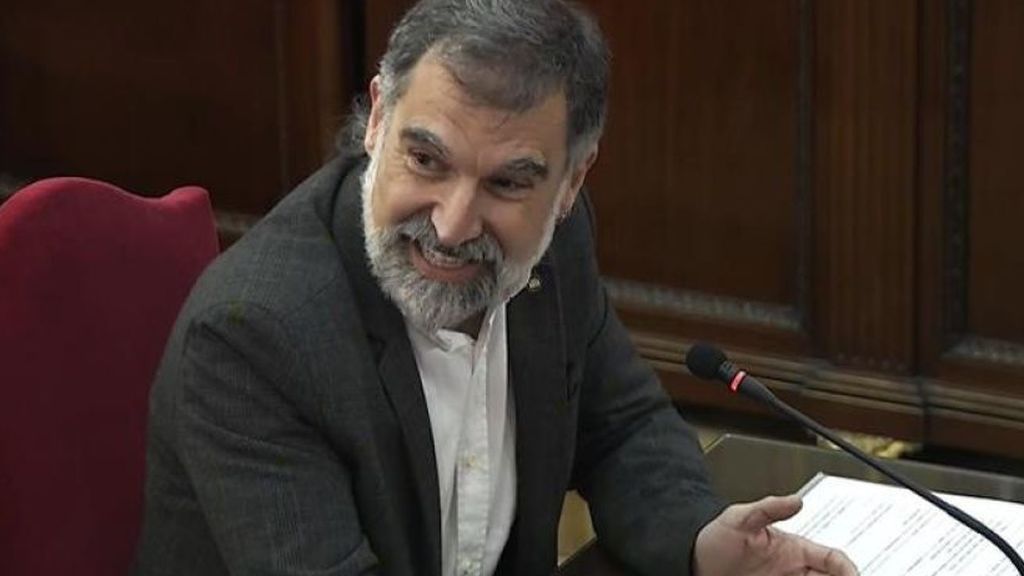 Cuixart (Òmnium) sale de la cárcel de Lledoners para ser operado en Manresa Cuixart (Òmnium) sale de la cárcel de Lledoners para ser operado en Manresa