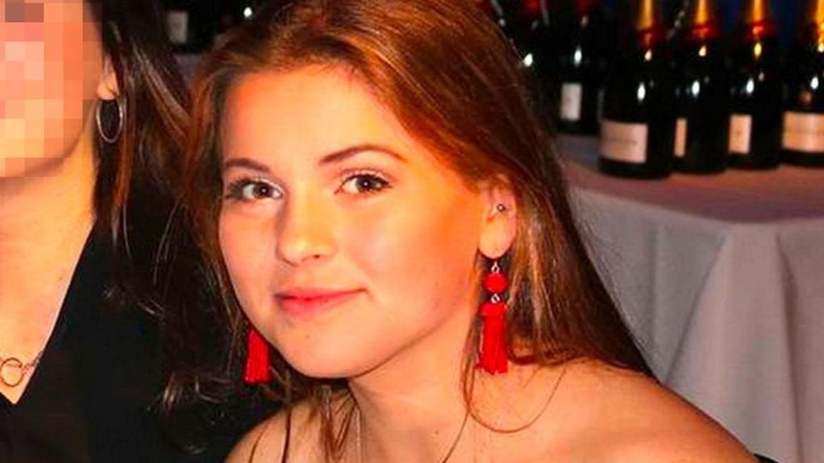 Hallan alcohol y hachís cerca de la piscina en la que murió ahogada la joven multimillonaria británica en Mallorca