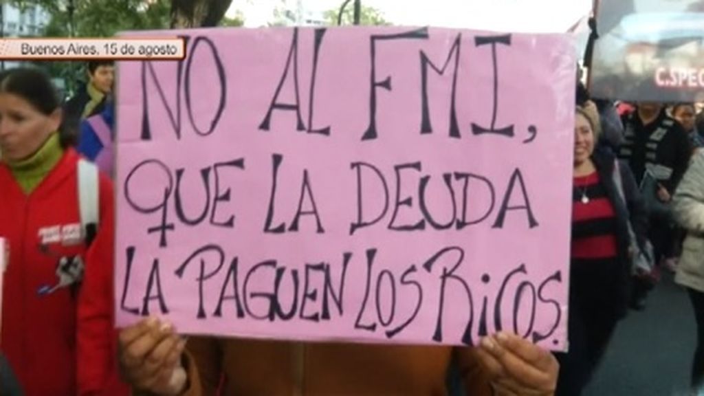 Semana de inestabilidad para la economía argentina: dimisión del ministerio de Hacienda y subida de precios imparable