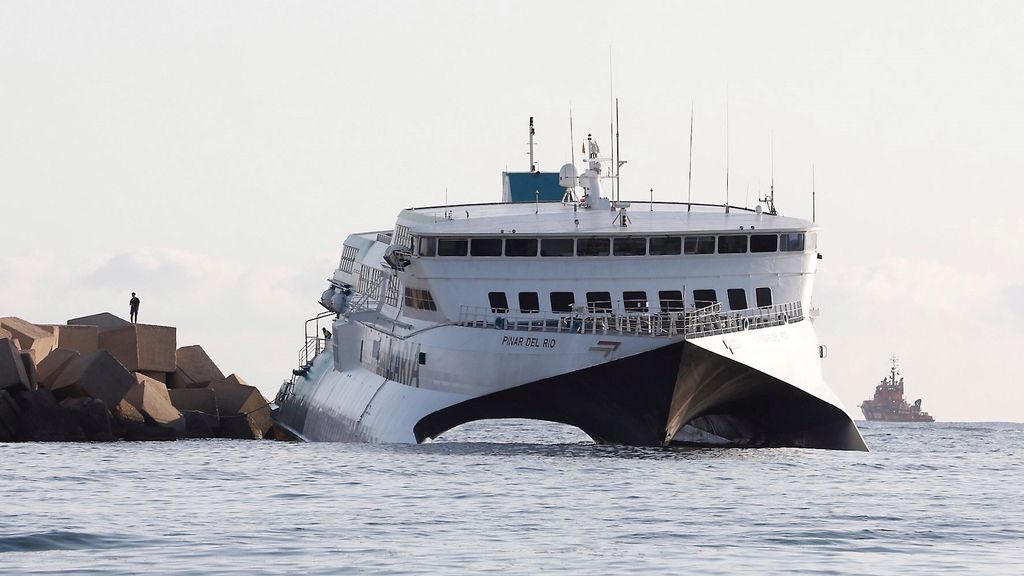 Plan de Balearia para desembarcar los vehículos del buque 'Pinar del Río' ante las críticas de los pasajeros