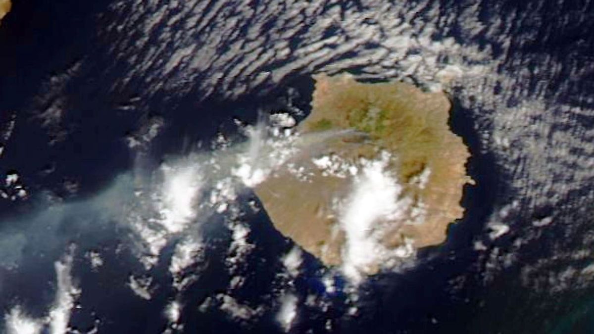 Así capta la NASA el incendio de Gran Canaria desde el espacio
