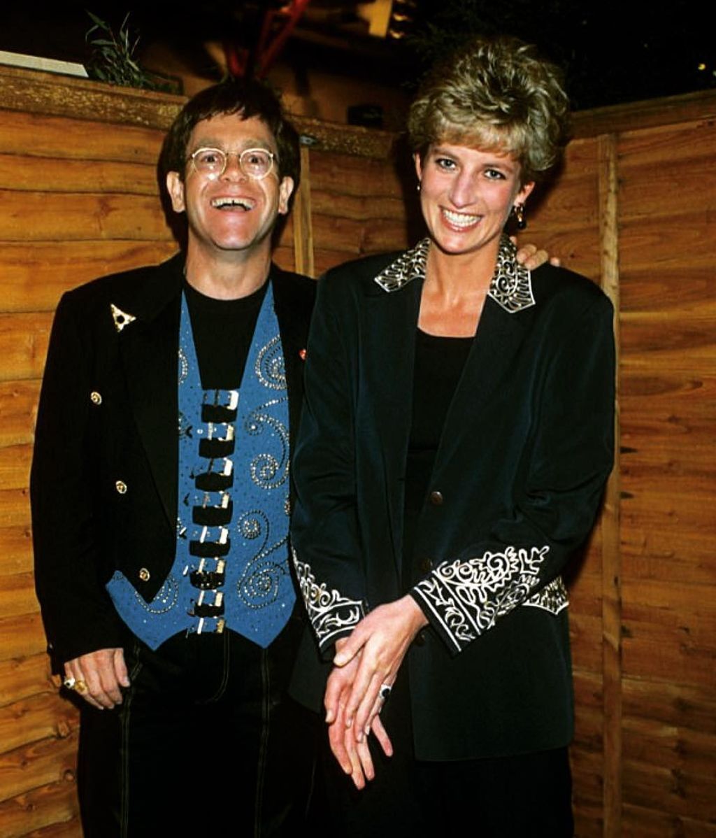 eltonjohn_21149489_168843686997273_3256104480504020992_n