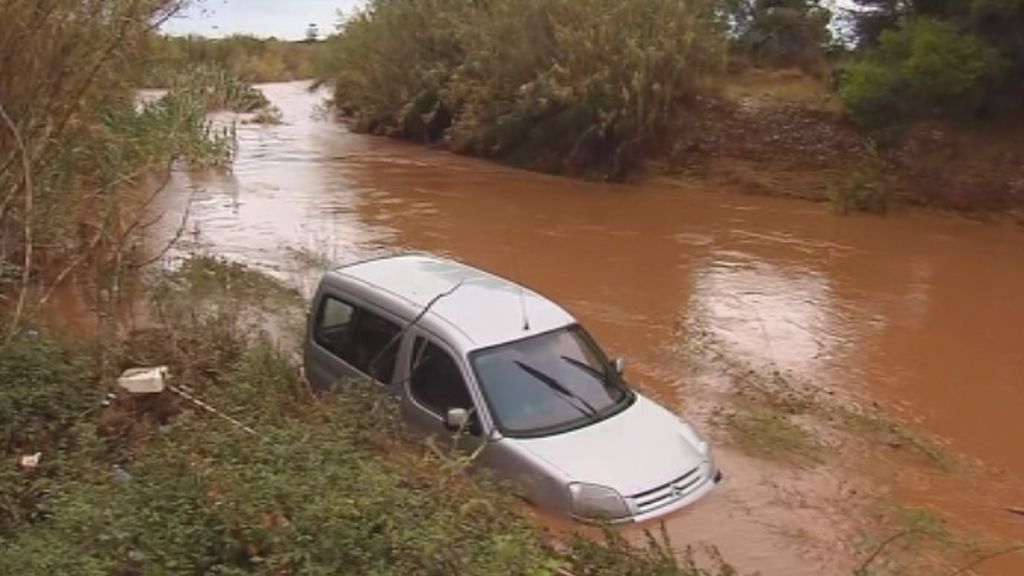Las lluvias e inundaciones en Benicarló y Peñíscola obligan a rescatar a varias personas