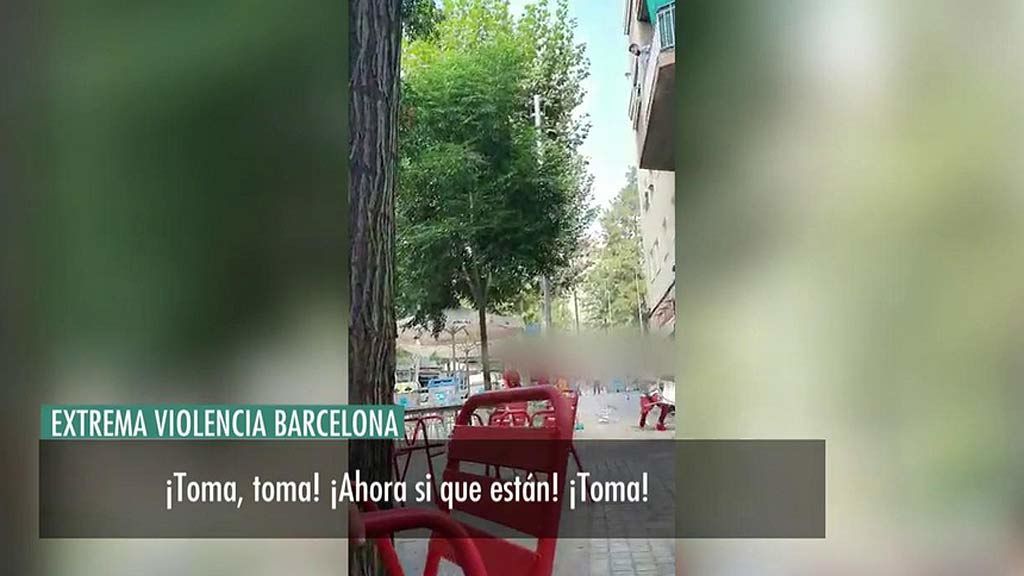 Extrema violencia en Barcelona: Pelea a sillazos a plena luz del día