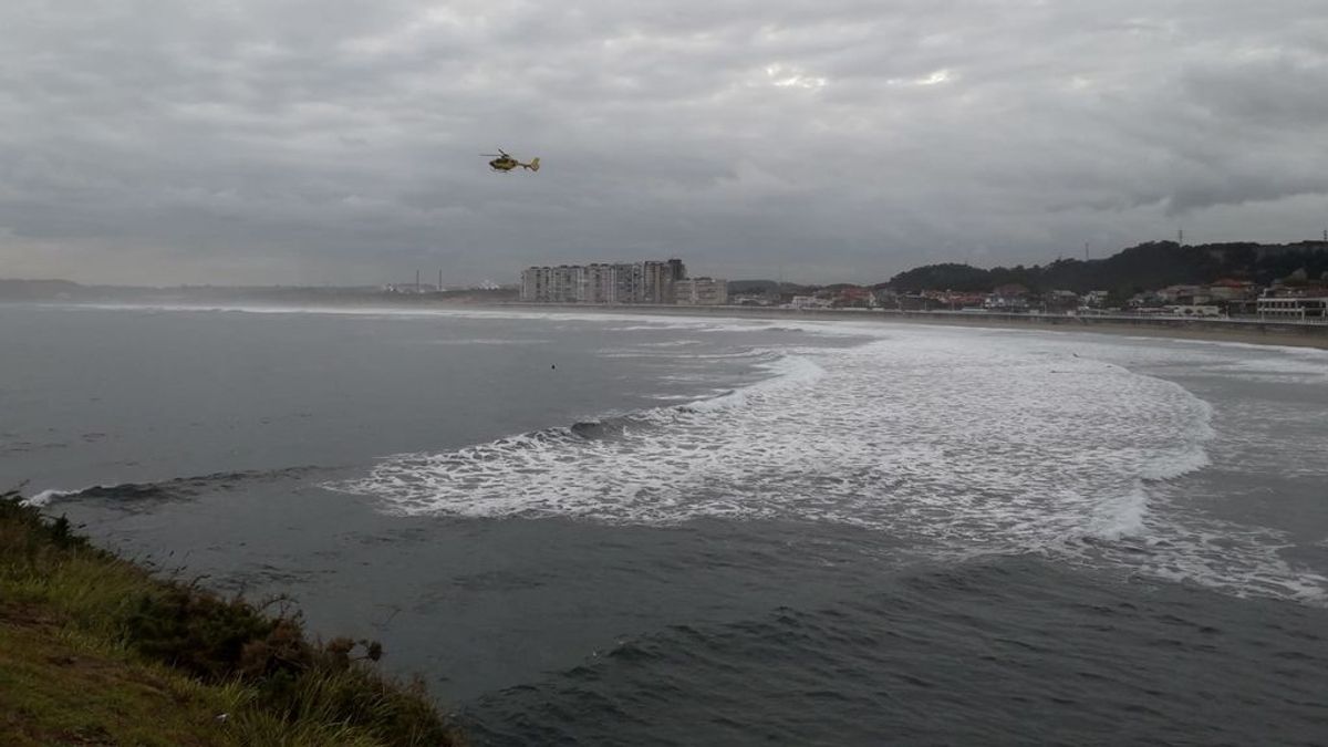 La búsqueda de la mujer que cayó al mar en Castrillón (Asturias) fracasa por tercer día consecutivo
