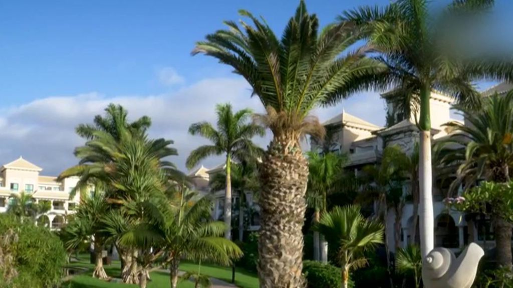 Así están siendo las vacaciones de lujo de Belén Esteban en Tenerife