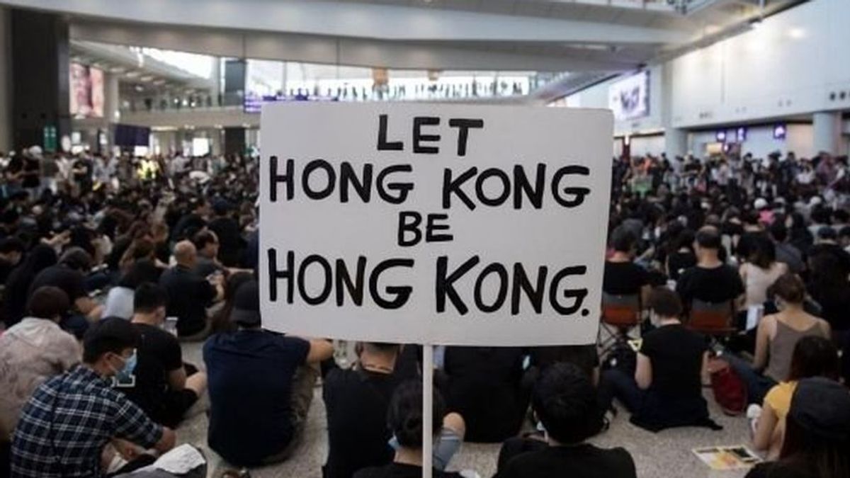 Manifestación por la no injerencia china en Hong Kong