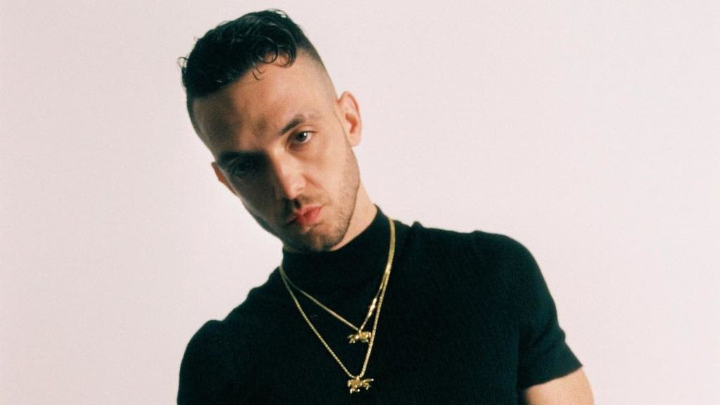 C. Tangana en su doble concierto de Bilbao: "Si no me dejan tocar una vez, toco dos veces" C. Tangana en su doble concierto de Bilbao: "Si no me dejan tocar una vez, toco dos veces"