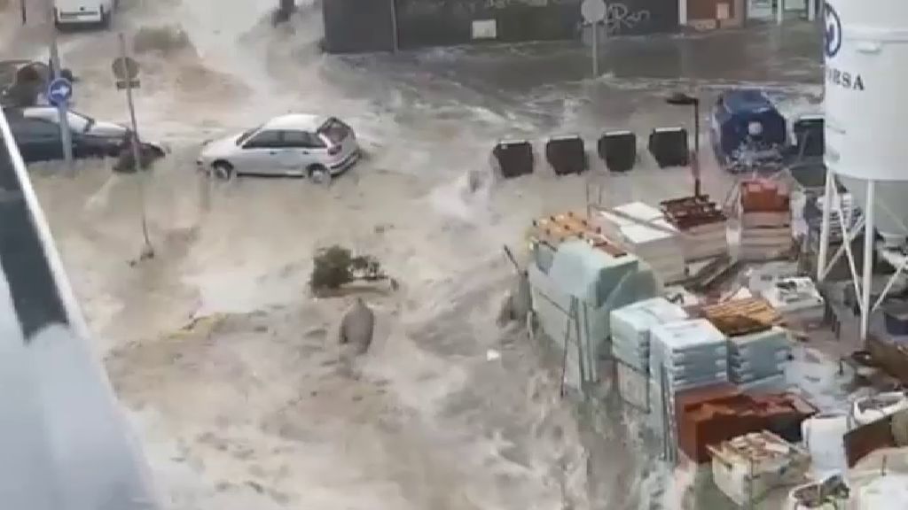 La intensa tormenta de Arganda del Rey ha provocado inundaciones y cuantiosos daños materiales