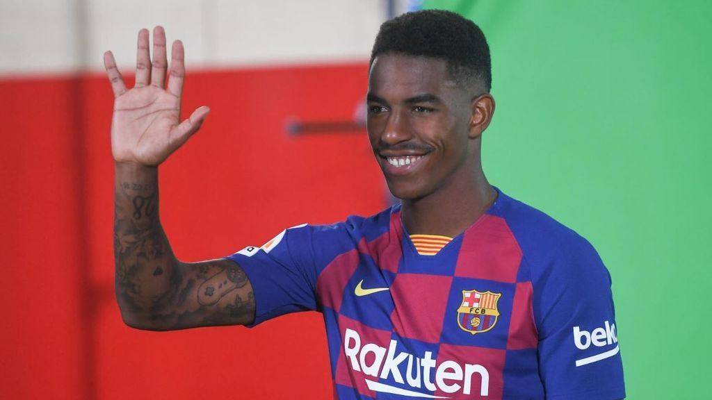 El Barça se disculpa por el desafortunado tweet publicado con Junior como protagonista: "Fue un error" El Barça se disculpa por el desafortunado tweet publicado con Junior como protagonista: "Fue un error"