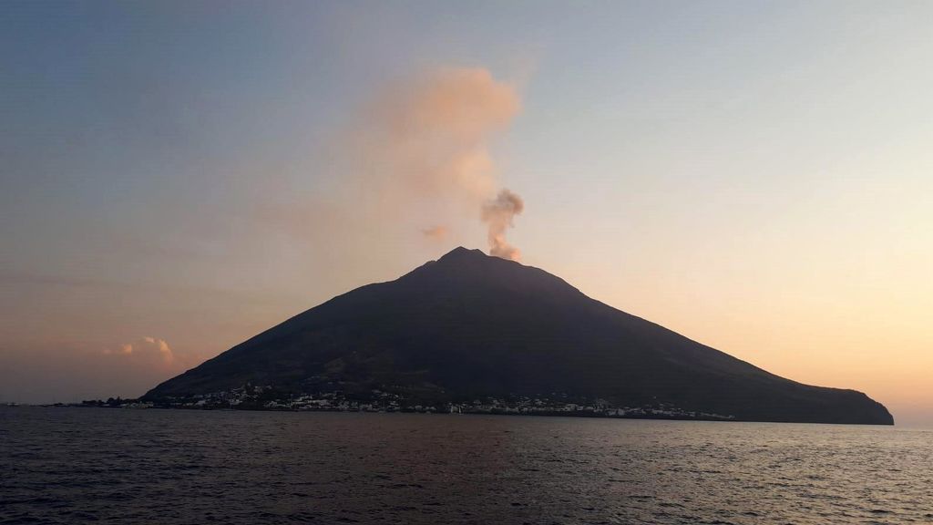 El volcán Estrómboli, activo de nuevo