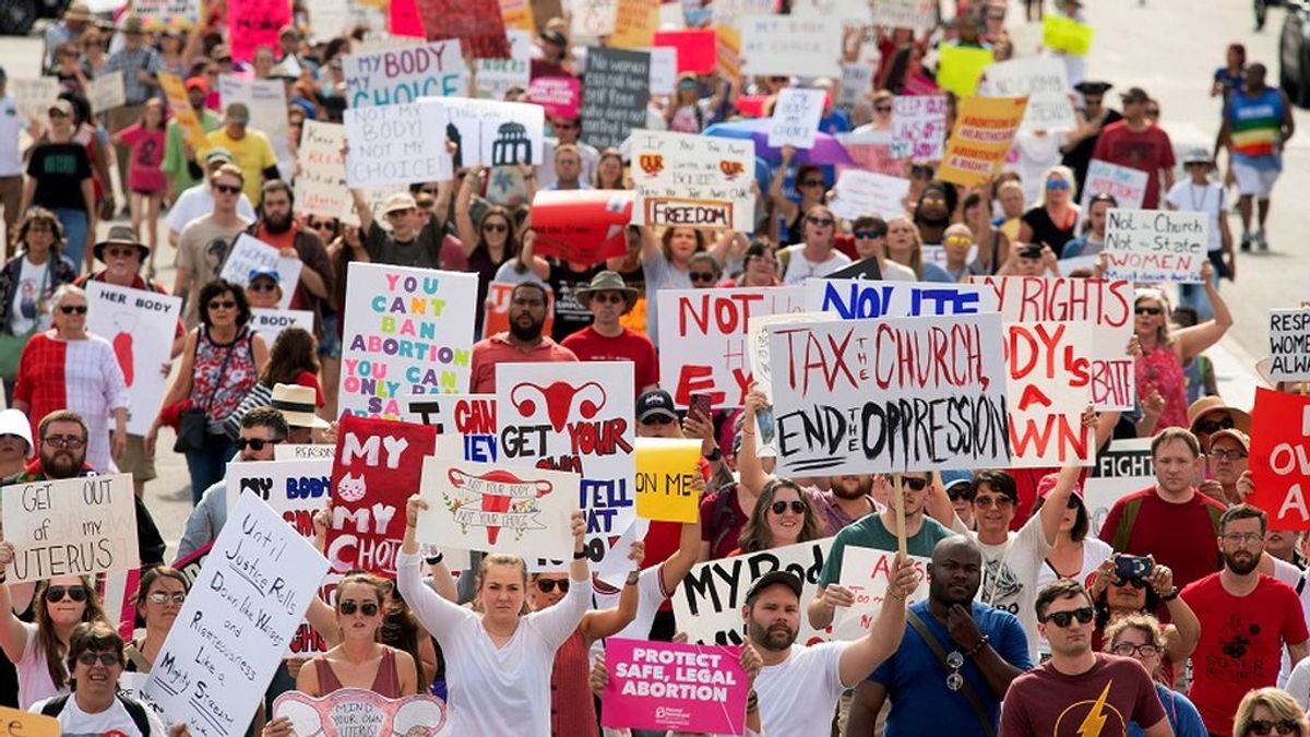 Manifestación en Alabama durante la Marcha por la Libertad Reproductiva contra la nueva ley del aborto , junto a Missouri son dos de los estados con las leyes del aborto más restrictivas de EEUU