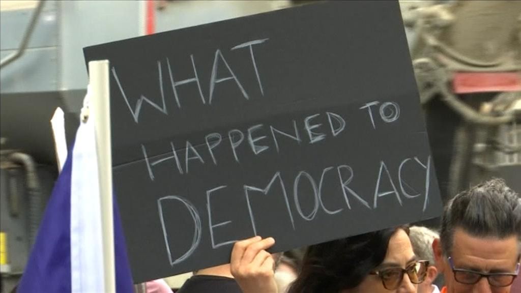 Protestas en Londres contra la decisión de Johnson de suspender al parlamento