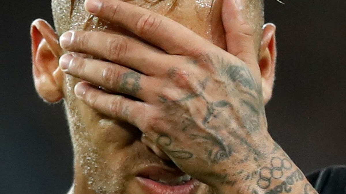 Las dos opciones que le quedan a Neymar si el Barça no cierra su fichaje: firmar la paz con el PSG o una llamada al Real Madrid Las dos opciones que le quedan a Neymar si el Barça no cierra su fichaje: firmar la paz con el PSG o una llamada al Real Madrid