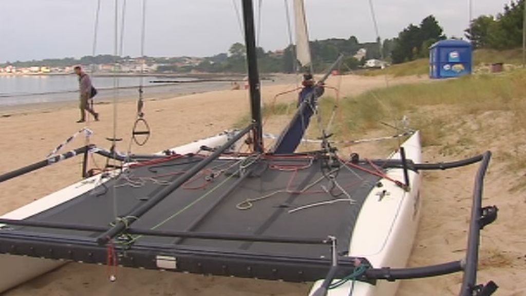 Electrocutados cinco miembros de una familia cuando transportaban un catamarán en Coruña