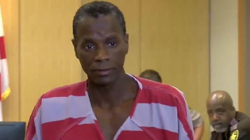 Un hombre sale de prisión después de pasar 35 años en una prisión de Alabama por robar 50 dólares Un hombre sale de prisión después de pasar 35 años en una prisión de Alabama por robar 50 dólares
