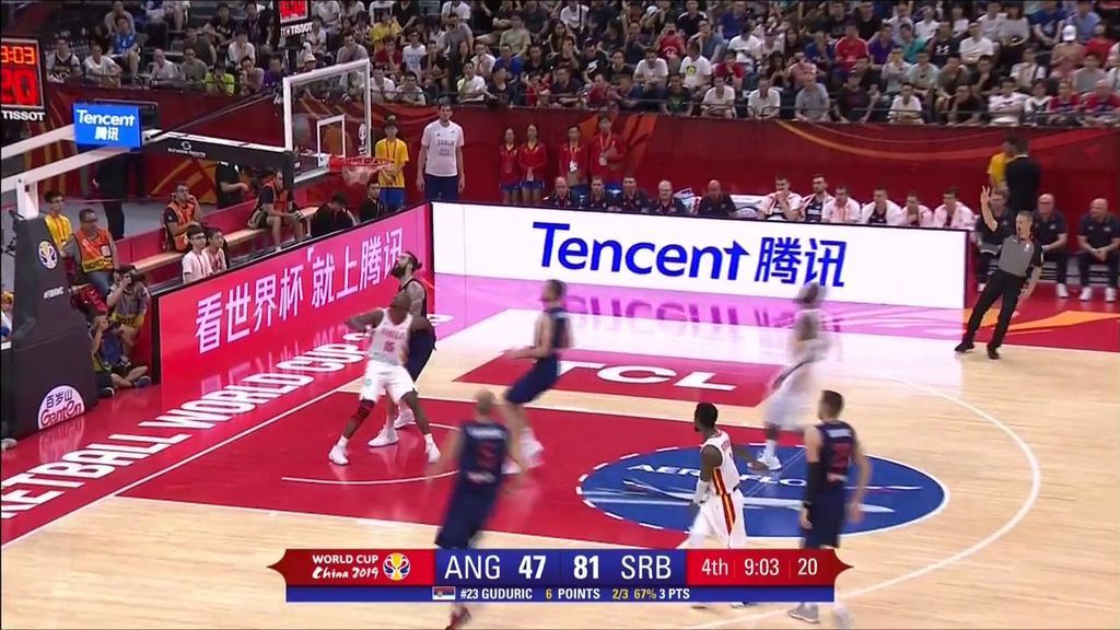 Qué mano de Guduric: dos triples seguidos para poner a Serbia 37 arriba ante Angola
