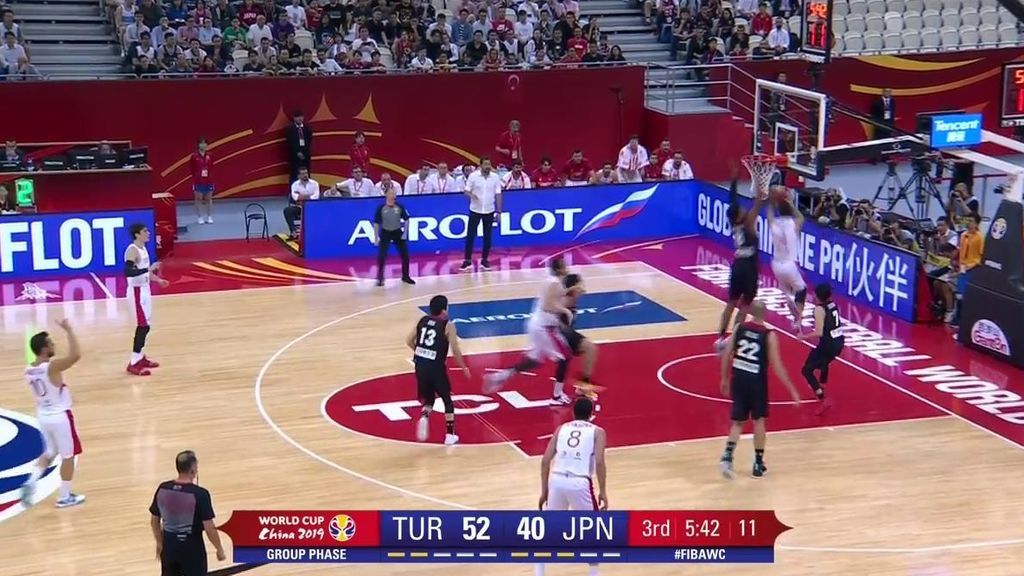 Balbay anota ante Hachimura