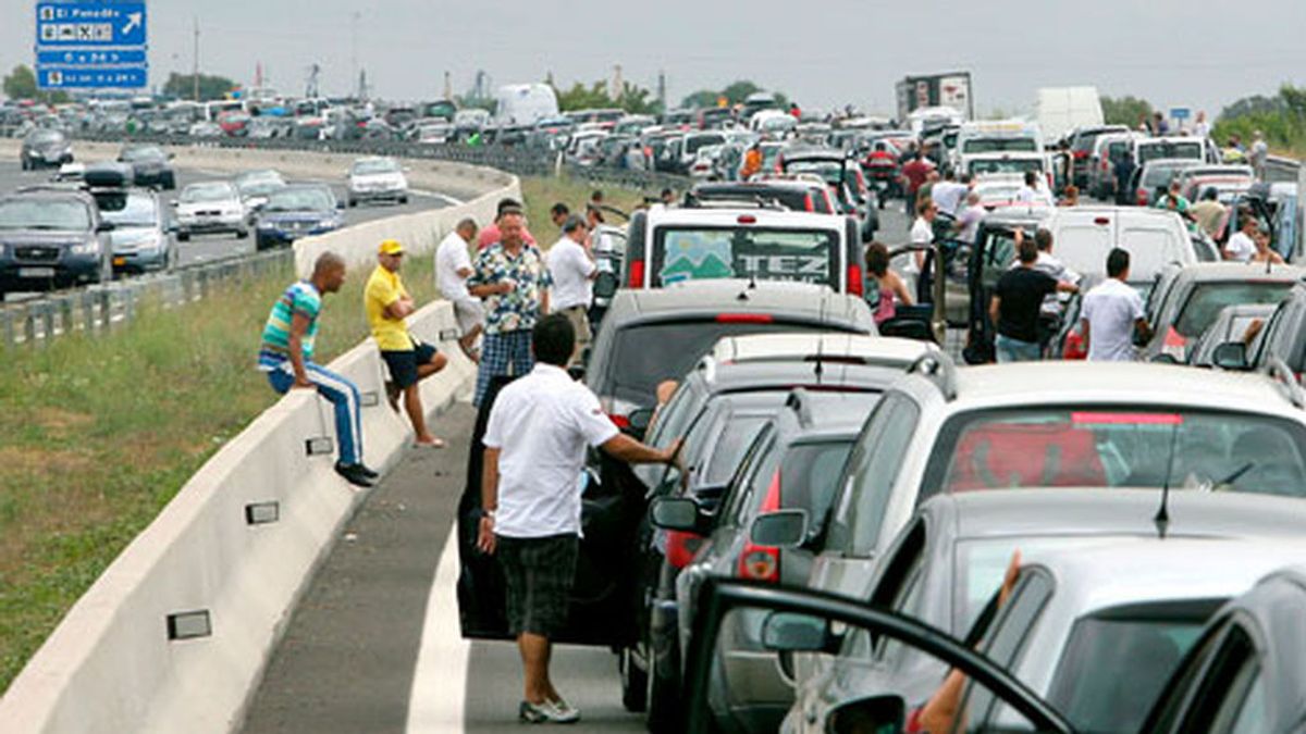 La 'vuelta a casa' de vacaciones termina con ocho fallecidos y siete heridos