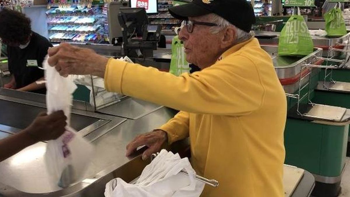 Bennie, el trabajador de 98 años que no quiere jubilarse