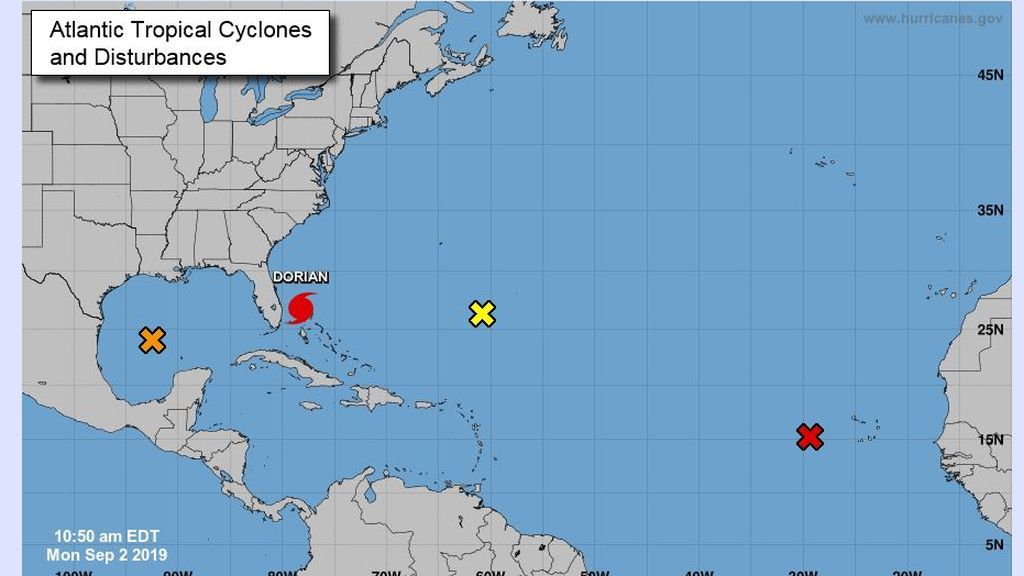 Monitoreo de ciclones tropicales del Centro Nacional de Huracanes / NOAA