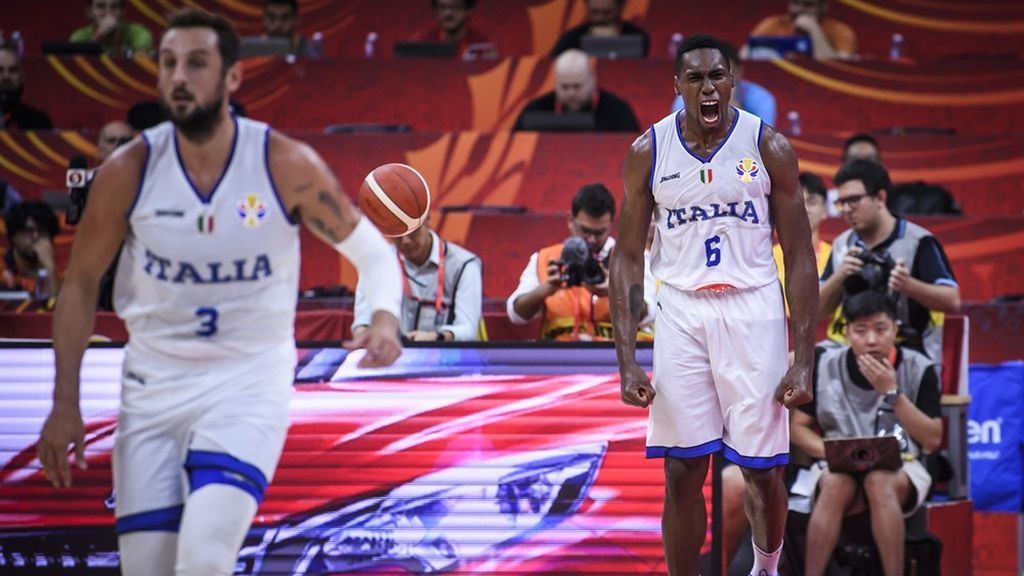 La lección de Italia desde la línea de triple: canastas de tres de todos los colores