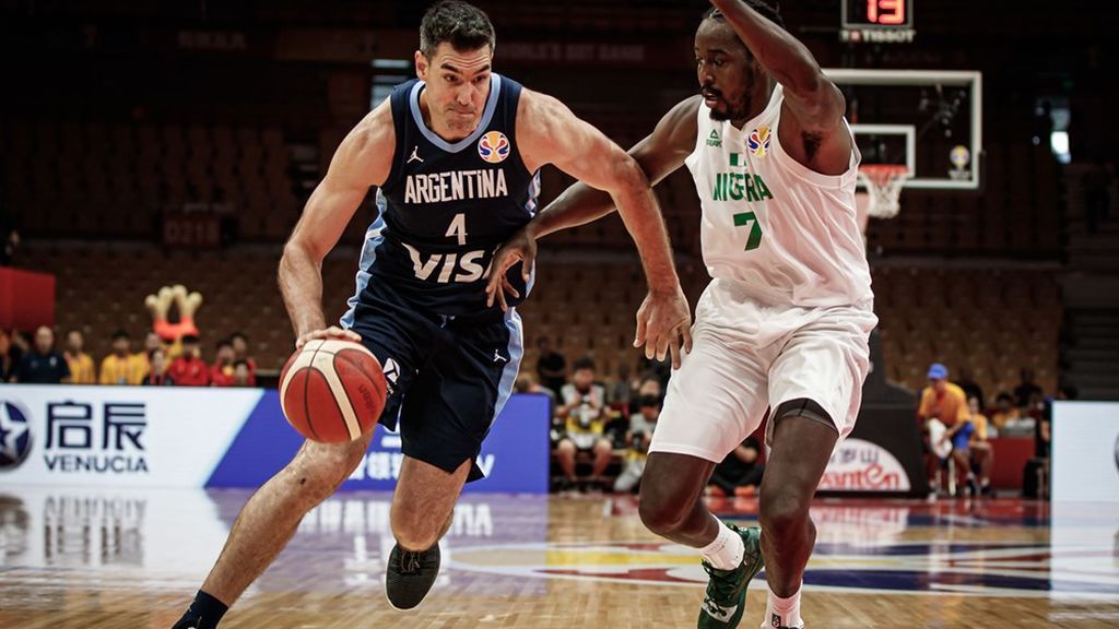 Argentina vence a Nigeria