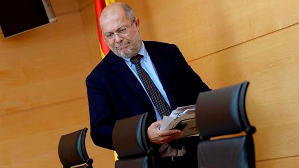 El vicepresidente de Castilla y León juzgado por amenazas a un afiliado de Ciudadanos El vicepresidente de Castilla y León juzgado por amenazas a un afiliado de Ciudadanos