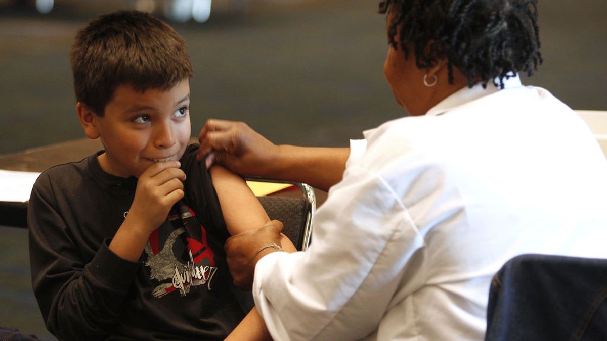 La lucha contra el virus del papiloma humano busca también inmunizar a los hombres entre 11 y 12 años